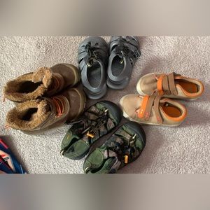 Toddler size 7 and 8 lot. Two pair keens and two Oshkosh.